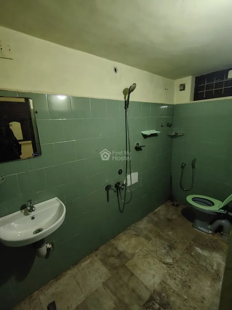 SHARAF GENTS HOSTEL in Edappally, Ernakulam — photo 4