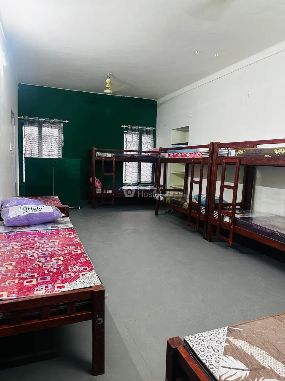 ROYAL LADIES HOSTEL in Kadavanthra, Ernakulam — photo 4