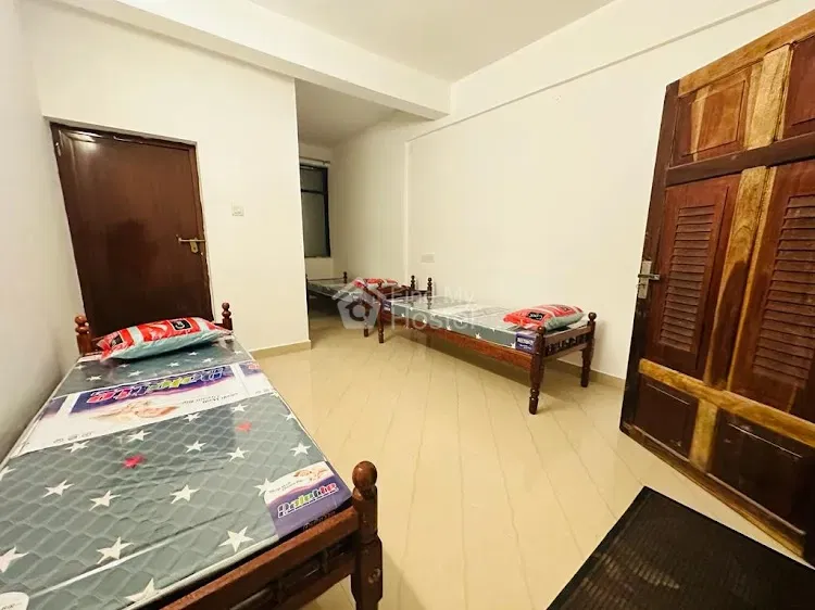 Grand Ladies Hostel in Kakkanad, Ernakulam — photo 2