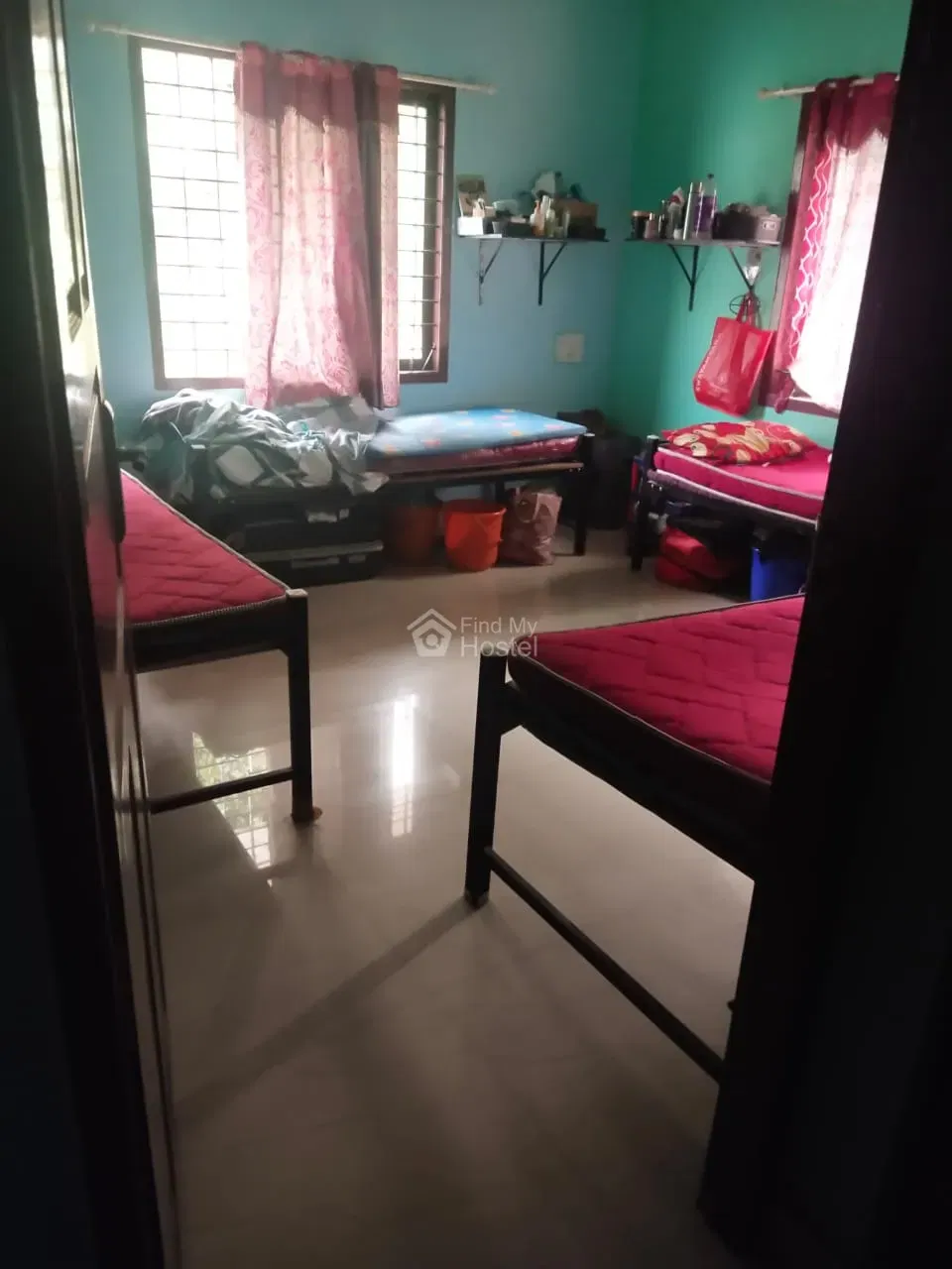 PONNUS GIRLS PG in Vyttila, Ernakulam — photo 3