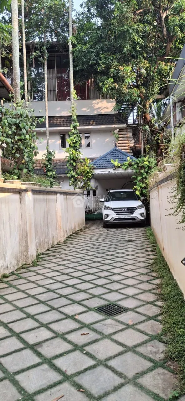 Unique Inn Ladies hostel in Palarivattom, Ernakulam — photo 2