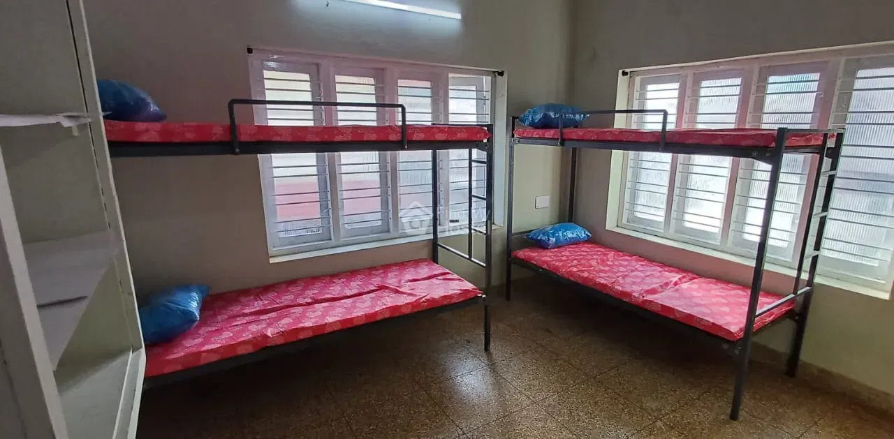 LADIES NEST GIRLS HOSTEL in Kaloor, Ernakulam — photo 5