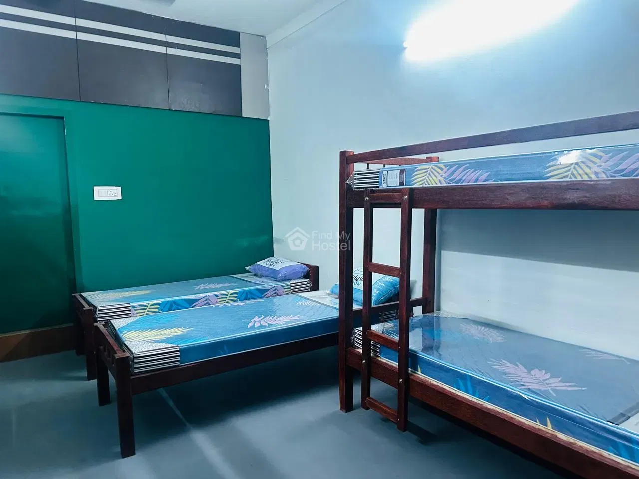 ROYAL LADIES HOSTEL in Kadavanthra, Ernakulam — photo 2