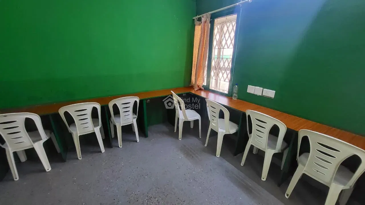 ROYAL LADIES HOSTEL in Kadavanthra, Ernakulam — photo 6