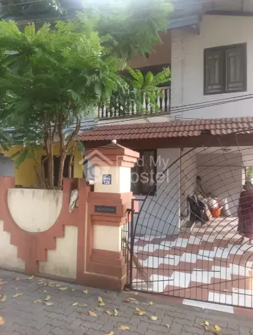 Ushus Ladies Hostel in Edappally, Ernakulam — main photo