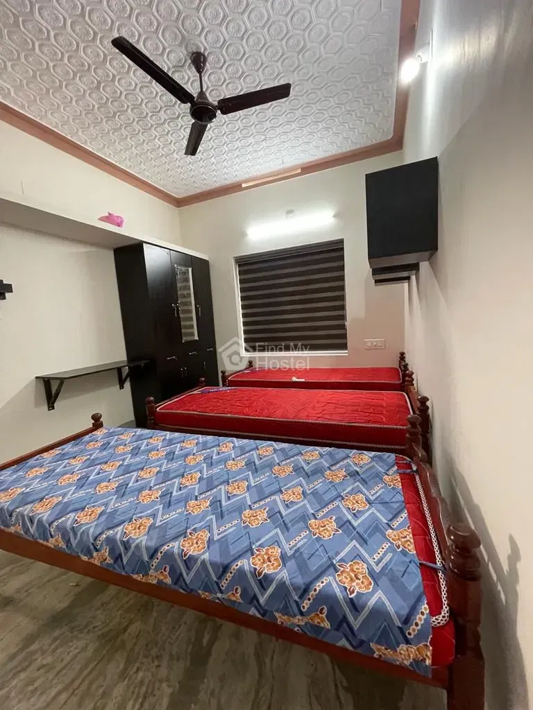 BAYT LADIES HOSTEL 1 in Edappally, Ernakulam — photo 2