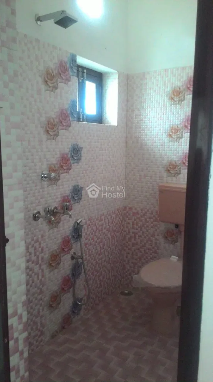 Suraksha Home Stay -3 in Palayam, Thiruvananthapuram — photo 5