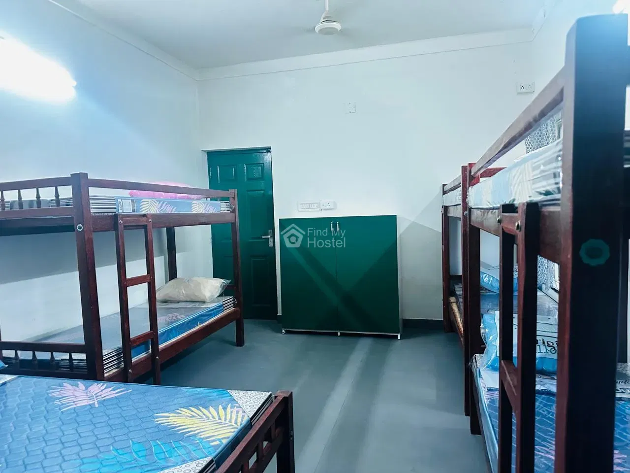 ROYAL LADIES HOSTEL in Kadavanthra, Ernakulam — photo 3