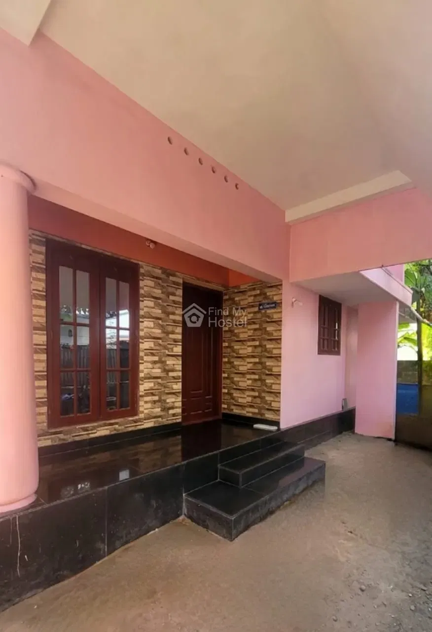 INDHEEVARAM PG HOME STAYS in Edappally, Ernakulam — main photo