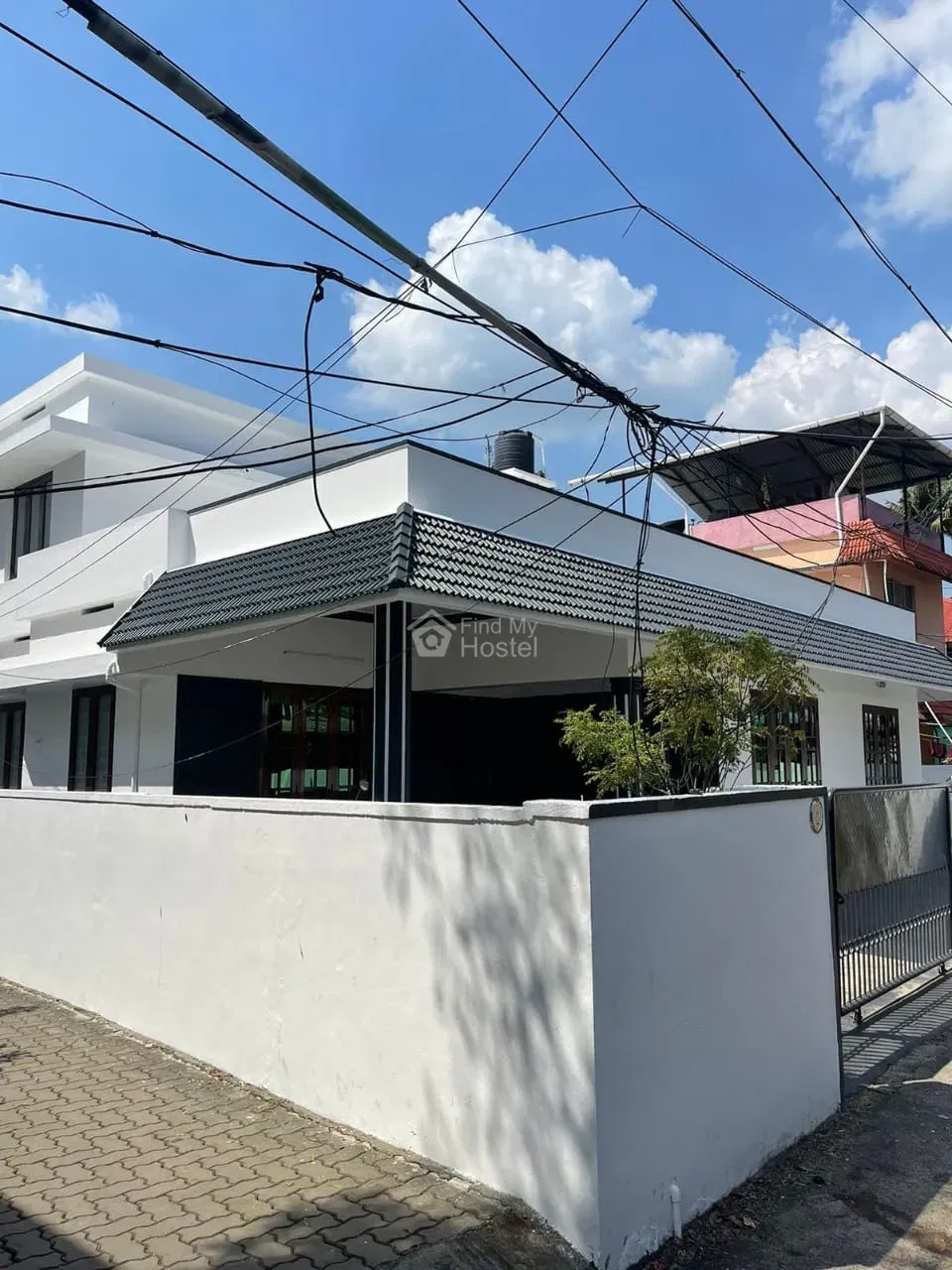 BAYT LADIES HOSTEL 1 in Edappally, Ernakulam — main photo