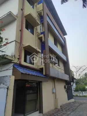 Breeze PG in Aluva, Aluva — photo 4