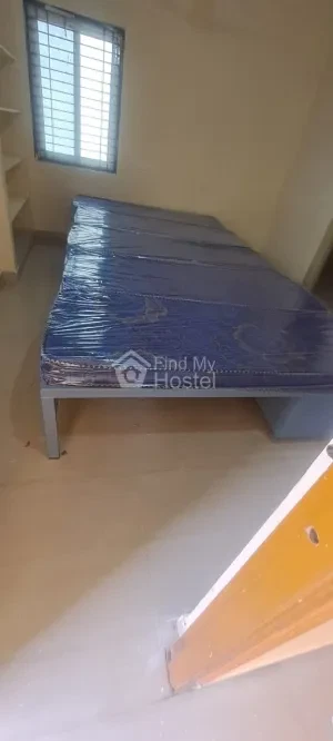 SSR Deluxe Girls Hostel image 12