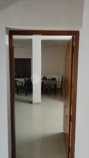 Nest Ladies Hostel in Vyttila, Ernakulam — photo 4