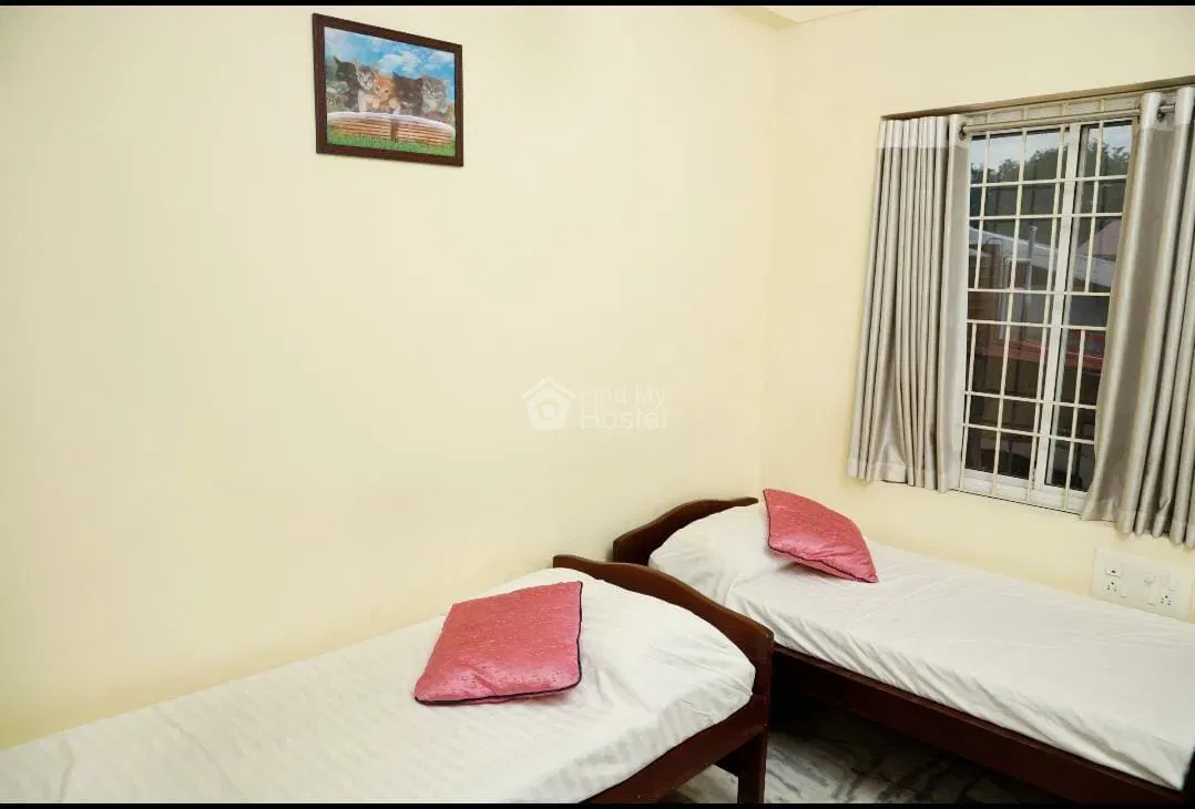SAJ INN LADIES HOSTEL in MG-Road, Ernakulam — photo 5