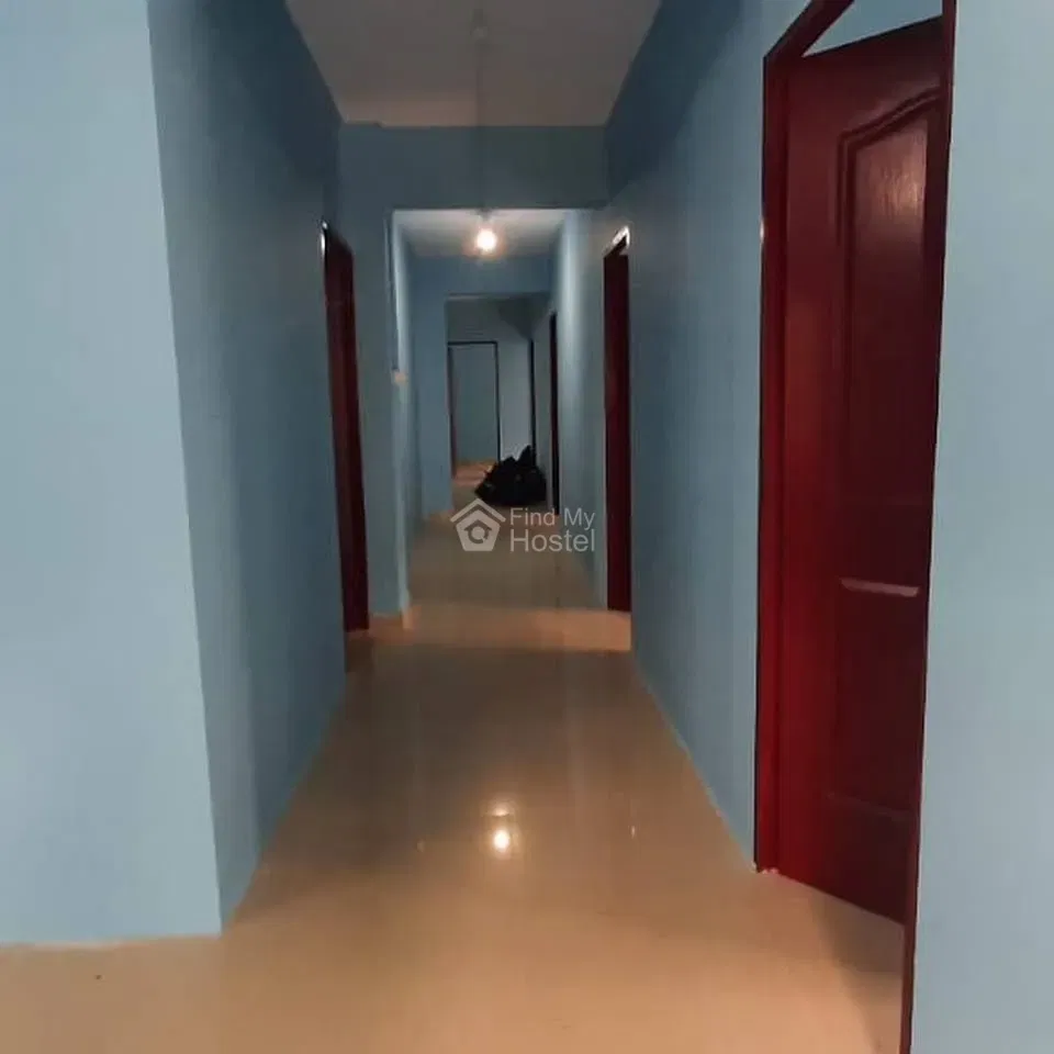 J and J Gents Hostel in Kadavanthra, Ernakulam — photo 5