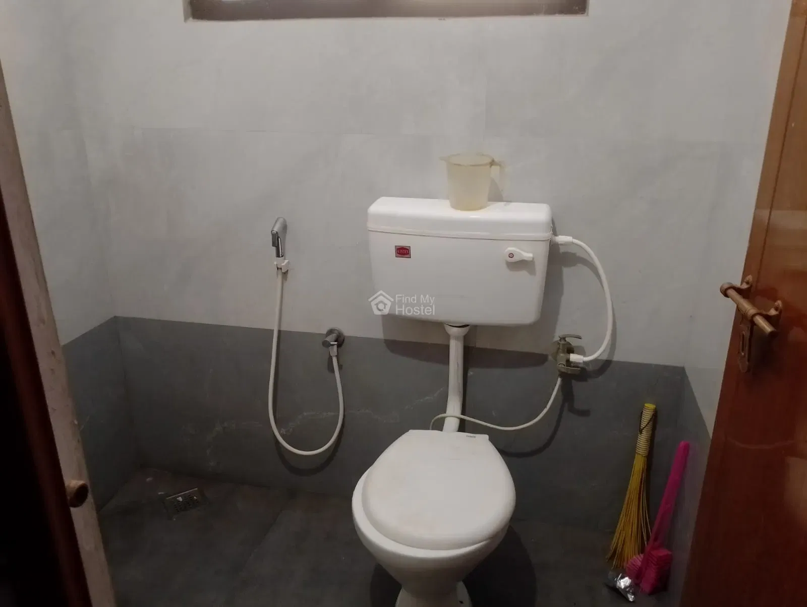LEW GENTS HOSTEL in Kaloor, Ernakulam — photo 5