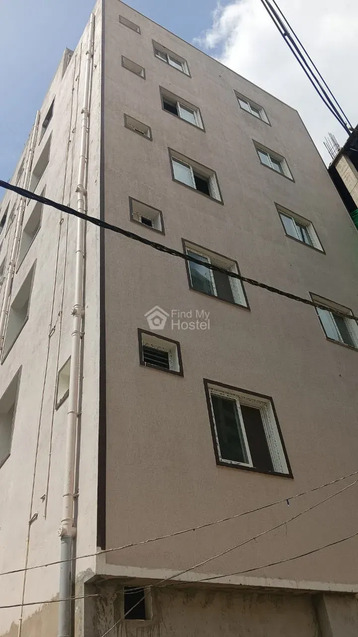 Sri Vigneswara Luxury Mens Hostel in Gachibowli, Hyderabad — main photo