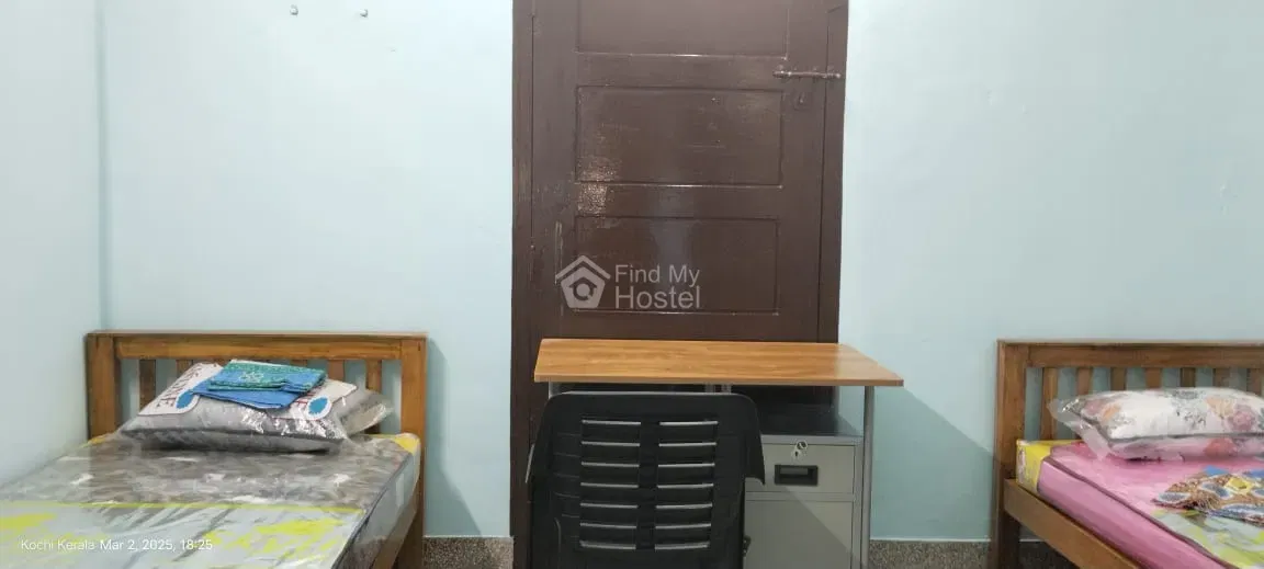NEDUVELIL GENTS PG in Thevara, Ernakulam — photo 3