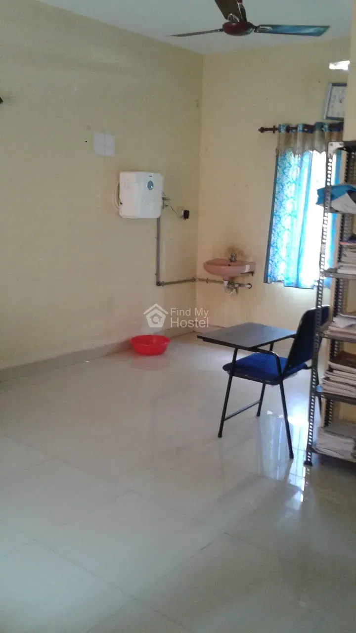 Suraksha Home stay - 1 in Pattom, Thiruvananthapuram — photo 3