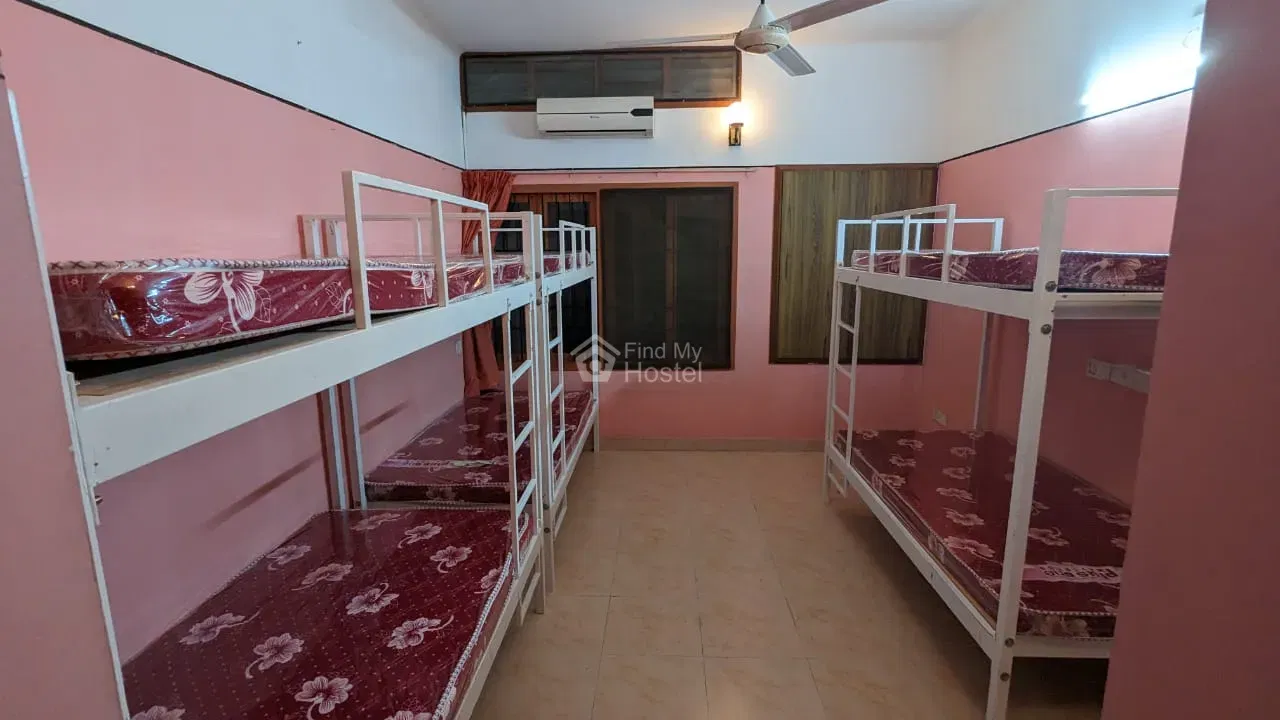 Olive Girls Hostel in Kadavanthra, Ernakulam — main photo