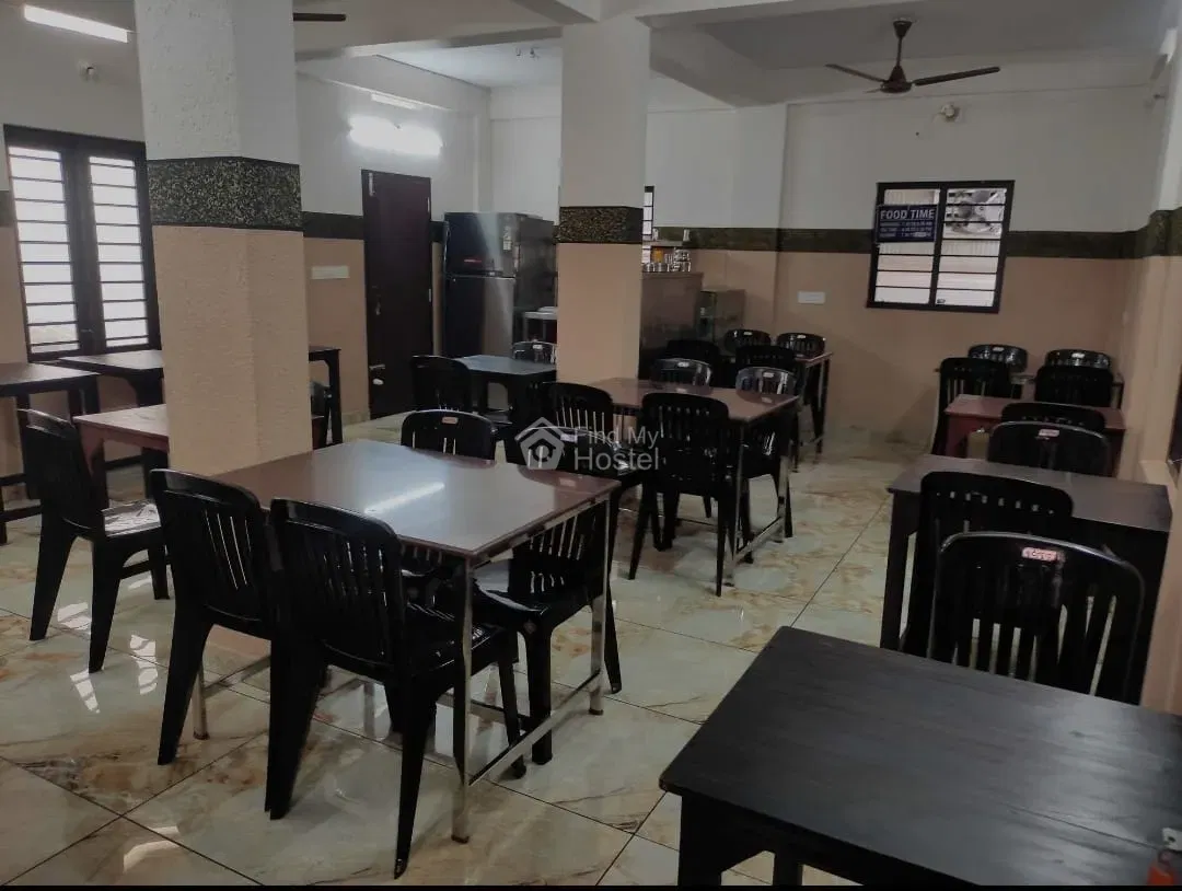 My home ladies hostel in Aluva, Aluva — photo 6