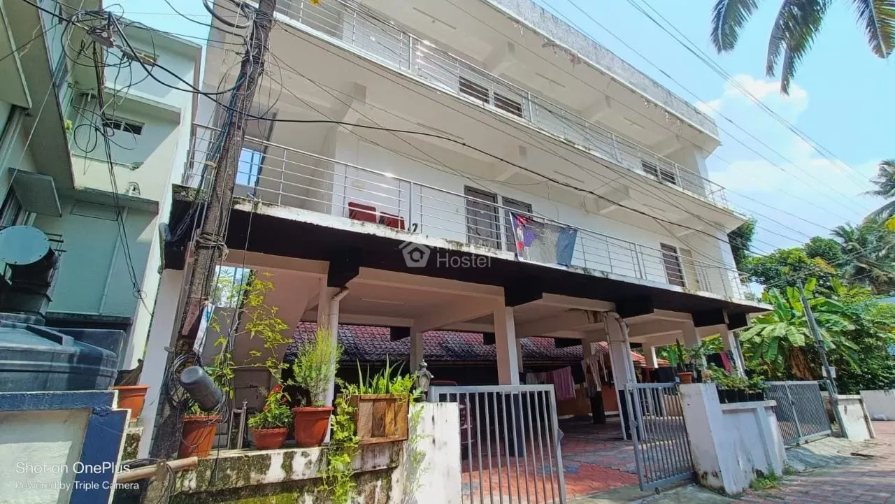Heavenste Boys Hostel in Palarivattom, Ernakulam — main photo