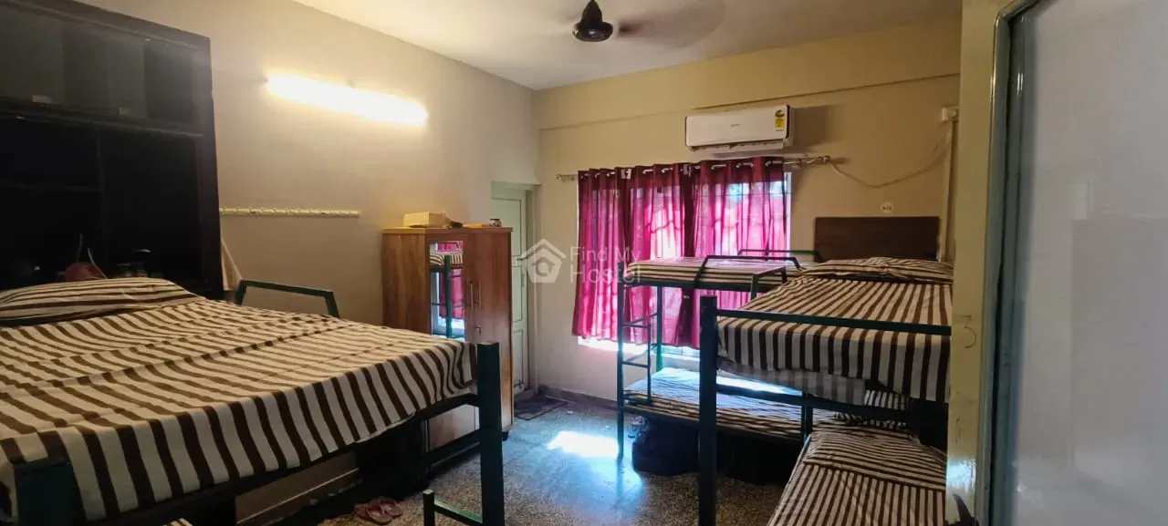 J & J Ladies Hostel in Panampilly Nagar, Ernakulam — photo 5