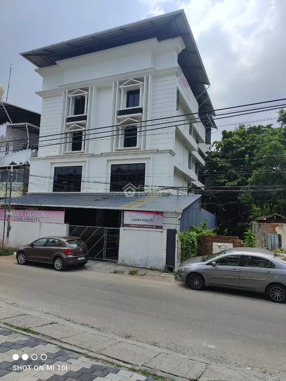 MARY QUEENS LADIES HOSTEL 1 in MG-Road, Ernakulam — main photo