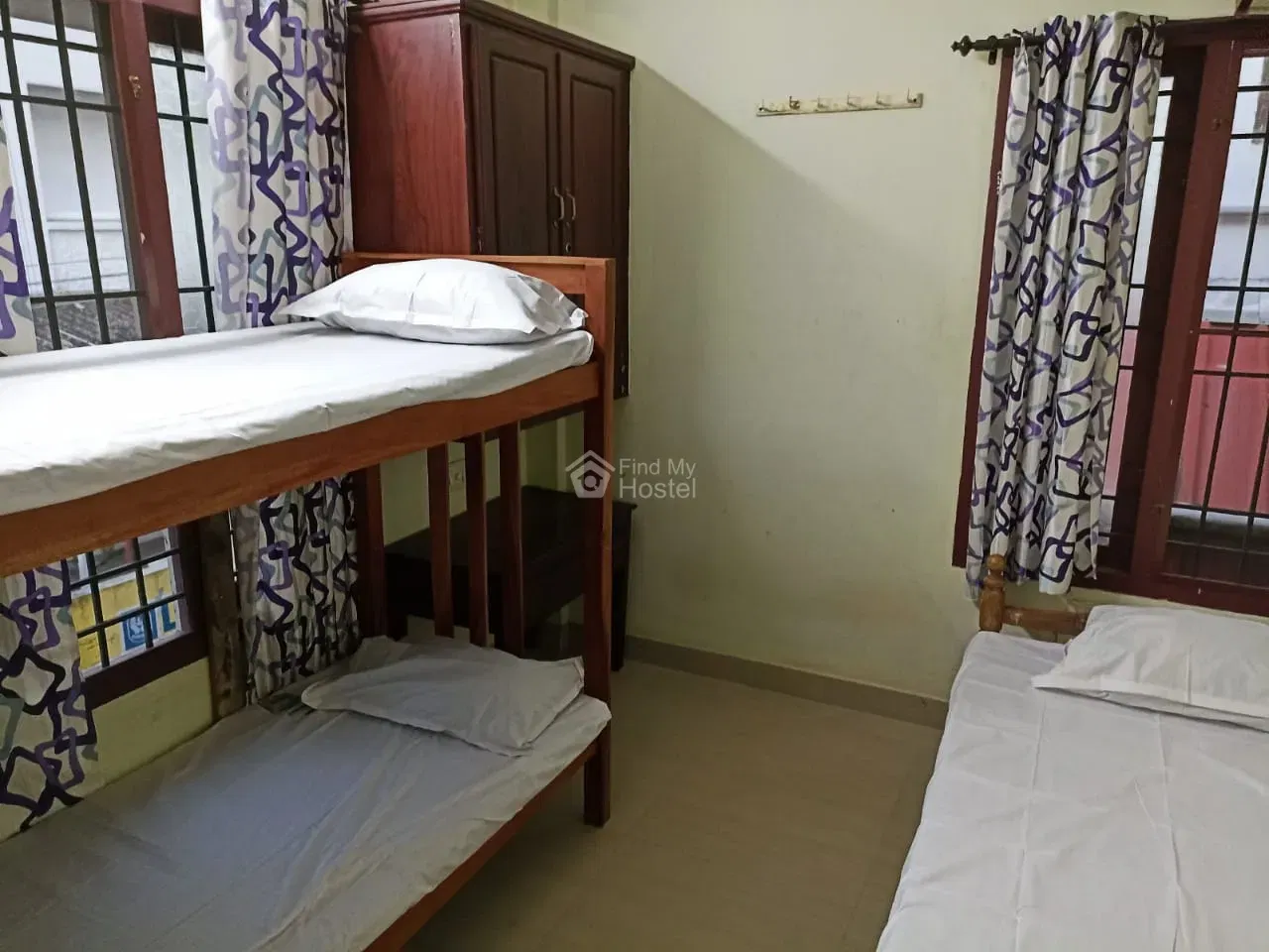 Lavender Garden Gents Hostel in Kadavanthra, Ernakulam — photo 4