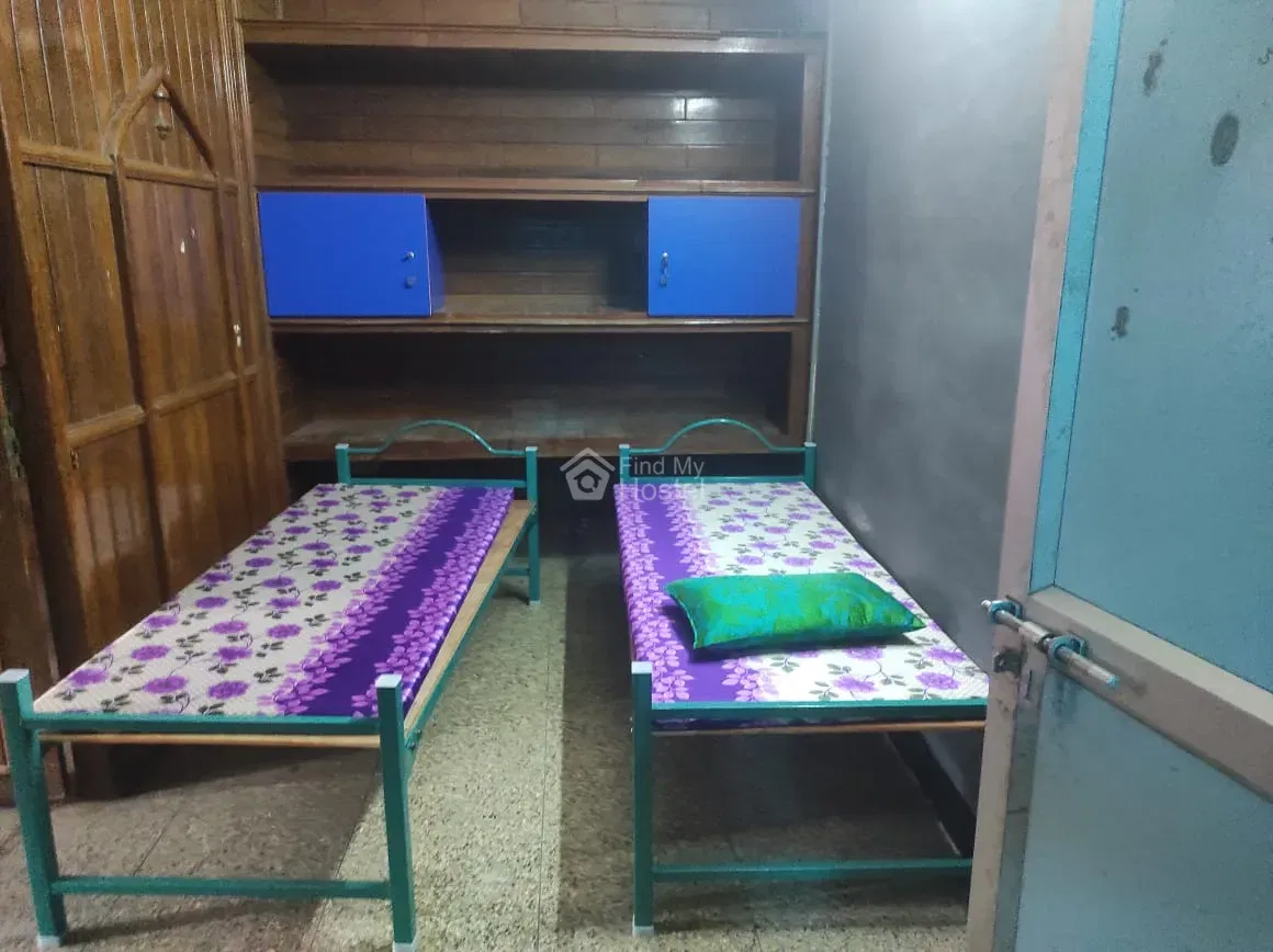 Live In Space Ladies Hostel in MG-Road, Ernakulam — photo 2