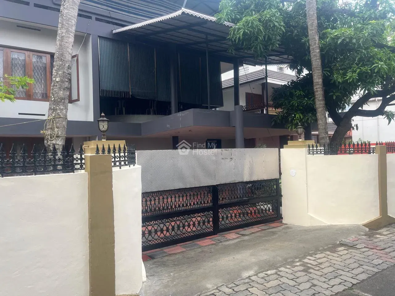Saros Ladies Hostel in Kaloor, Ernakulam — photo 4