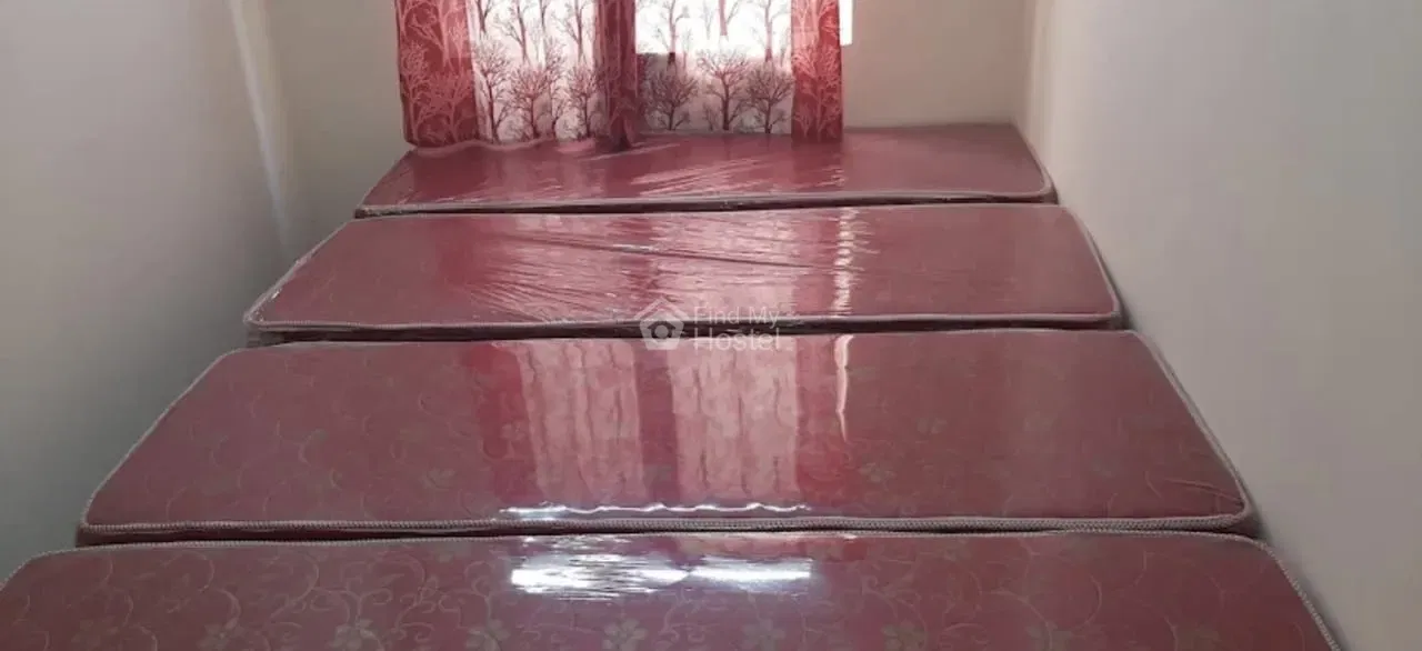 SSR Deluxe Girls Hostel in BN Reddy Nagar, Hyderabad — photo 5