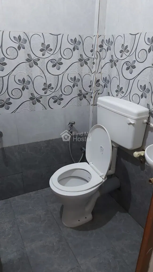 Little flower ladies hostel in Panampilly Nagar, Ernakulam — photo 5
