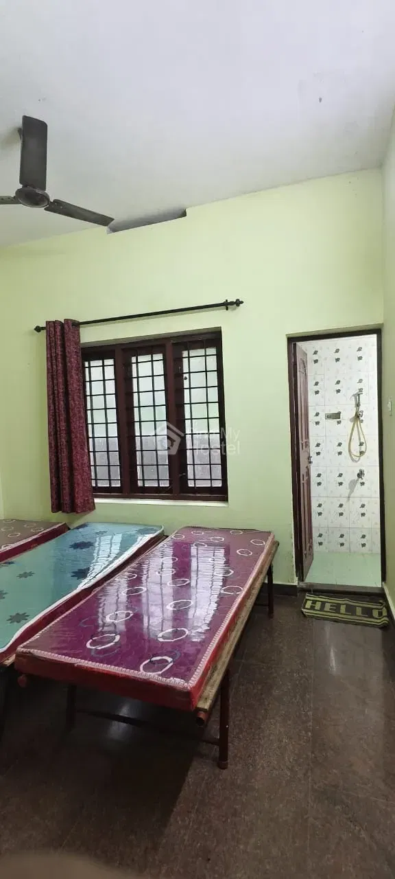 JIBINAS MENS PG in Vazhakkala, Ernakulam — photo 5