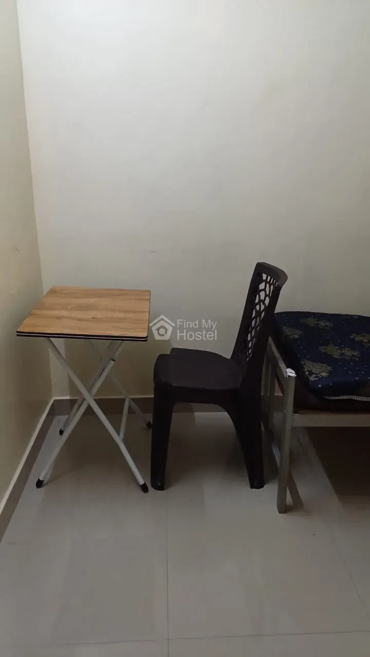 PRANAVAM GENTS HOSTEL in Palayam, Thiruvananthapuram — photo 7