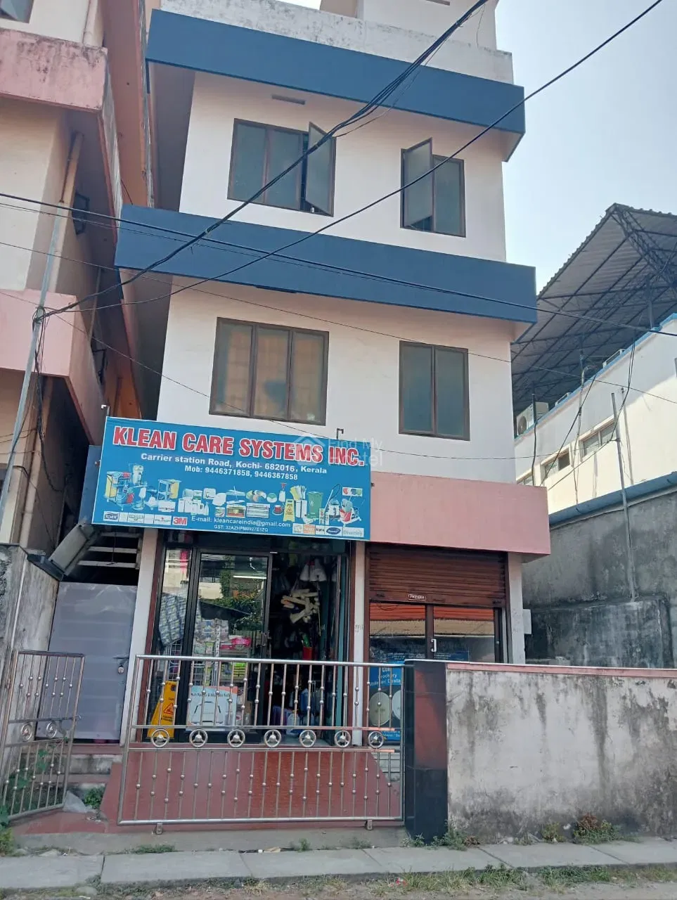 Lissy ladies hostel 1 in MG-Road, Ernakulam — main photo