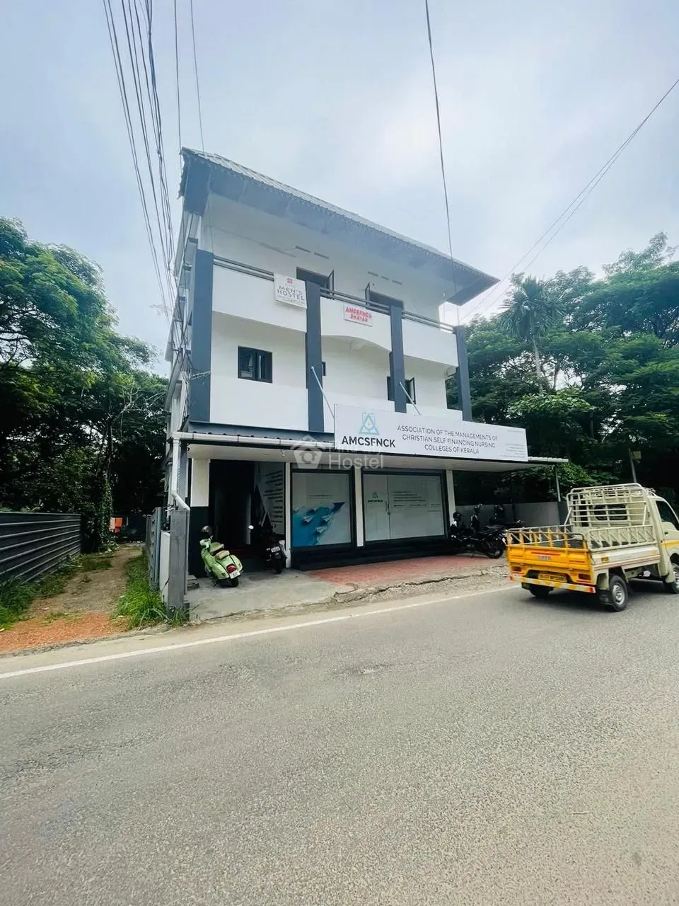 B Hub Living for Gents-2 in Kaloor, Ernakulam — main photo