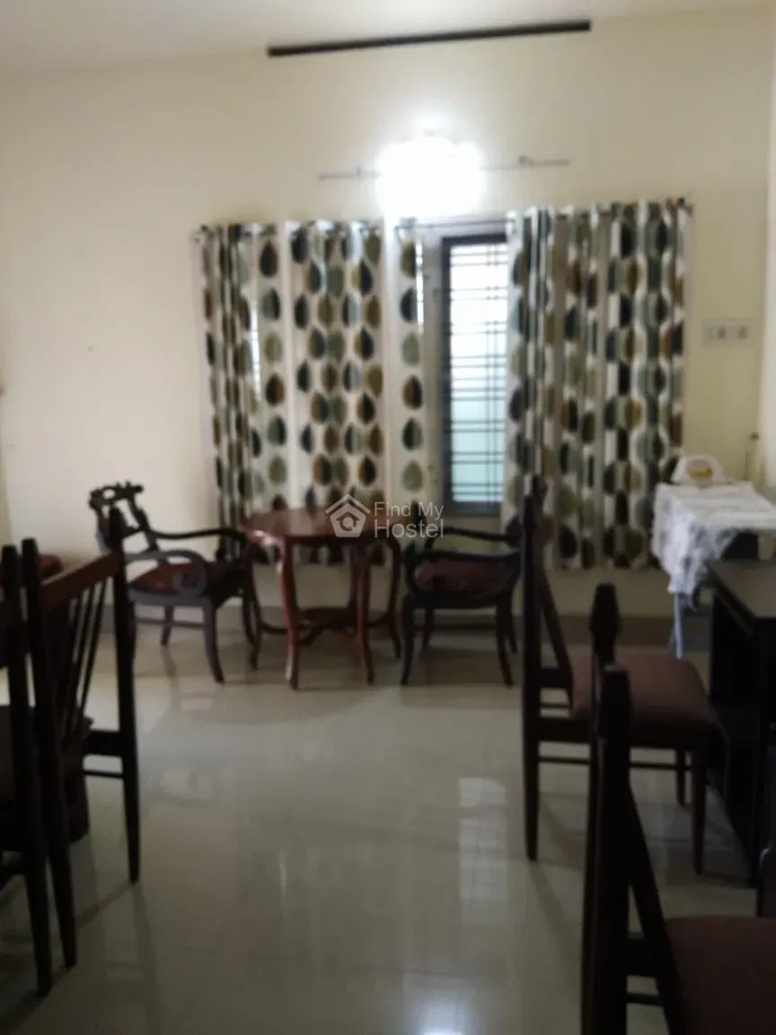 ABRAHAMS APARTMENTS LADIES PG in Thevara, Ernakulam — photo 7
