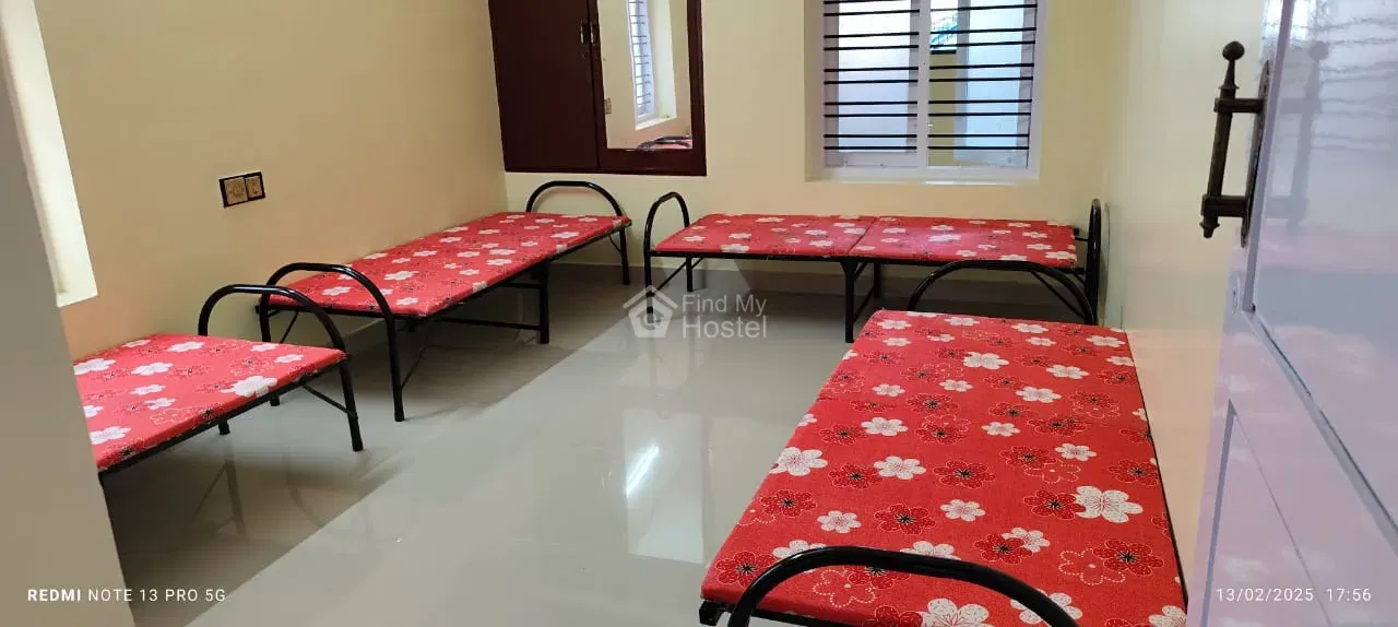 SAROOJA LADIES HOSTEL in Palayam, Thiruvananthapuram — photo 2