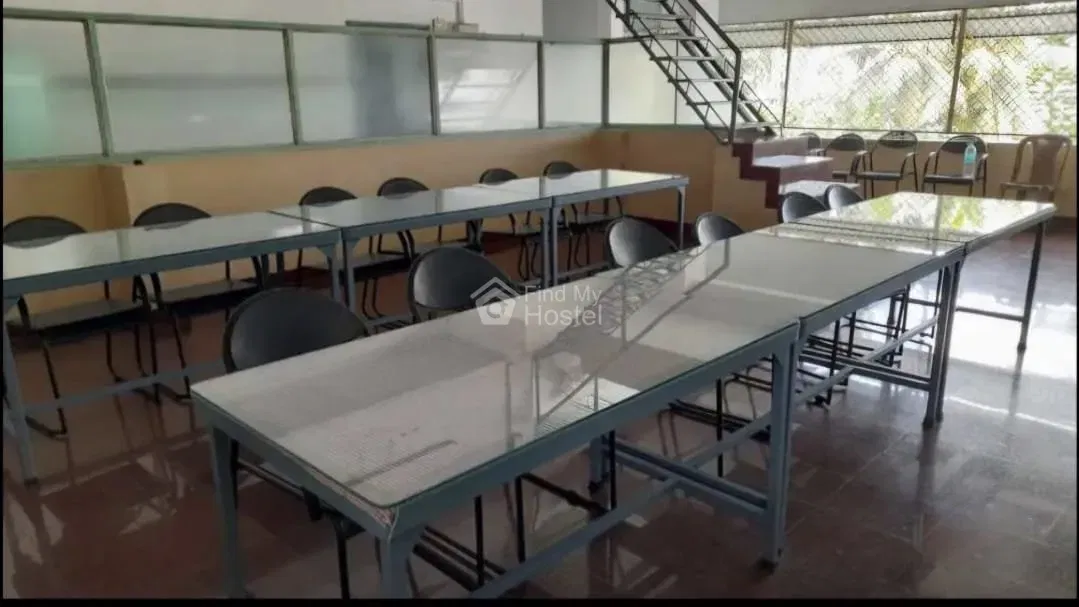 HOME LINKS LADIES HOSTEL in Kadavanthra, Ernakulam — photo 4