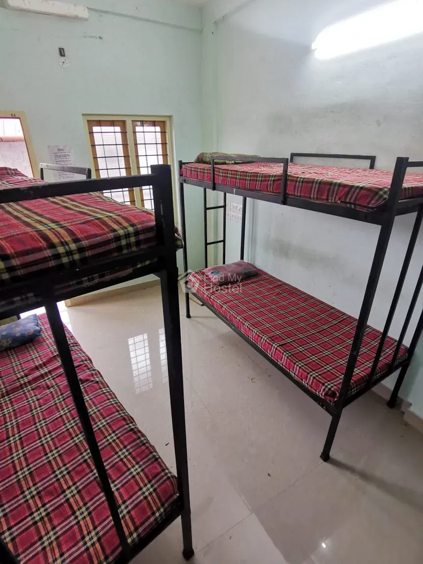 MY HOME GENTS HOSTEL in MG-Road, Ernakulam — photo 4