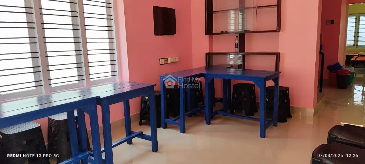 SAROOJA LADIES HOSTEL in Palayam, Thiruvananthapuram — photo 7