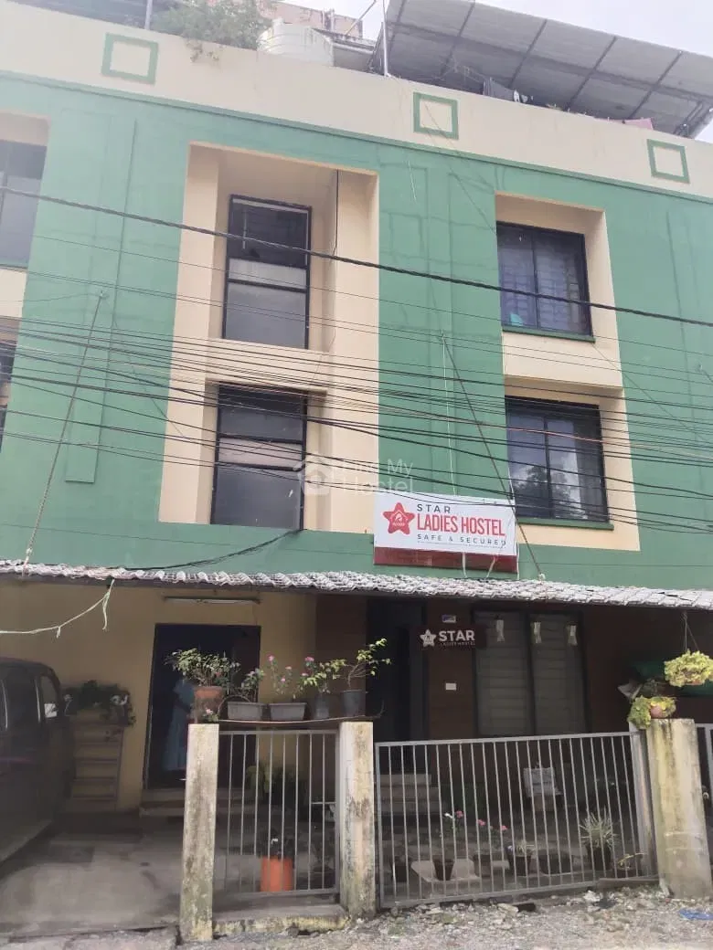 STAR LADIES HOSTEL in MG-Road, Ernakulam — main photo