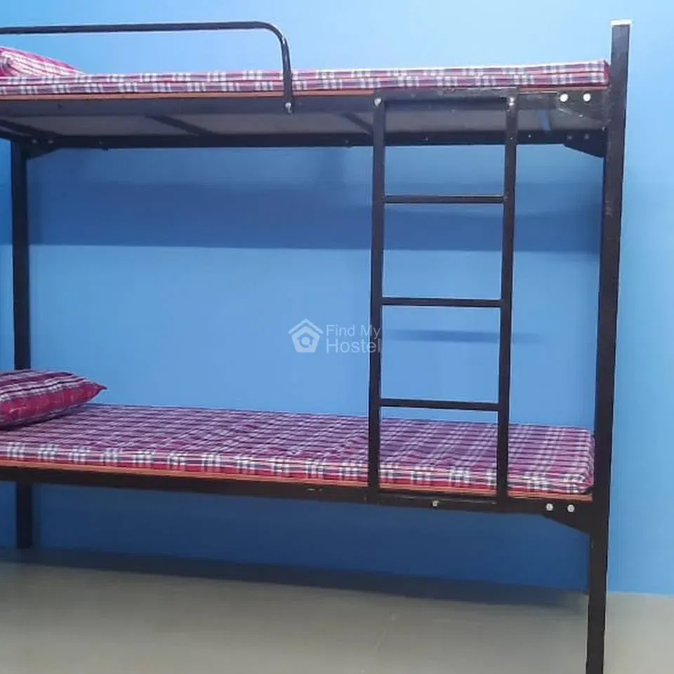 J and J Gents Hostel in Kadavanthra, Ernakulam — photo 4
