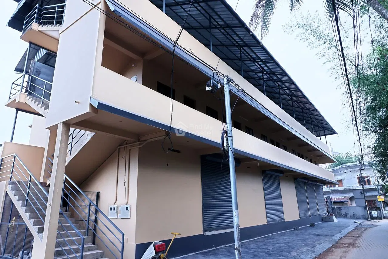 NEST VILLE GENTS HOSTEL in Kalamassery, Ernakulam — main photo