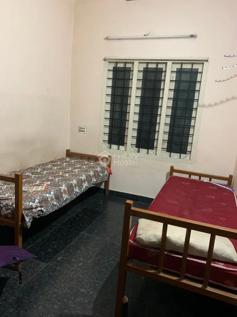ROSE VILLA LADIES HOSTEL in Thammanam, Ernakulam — photo 5