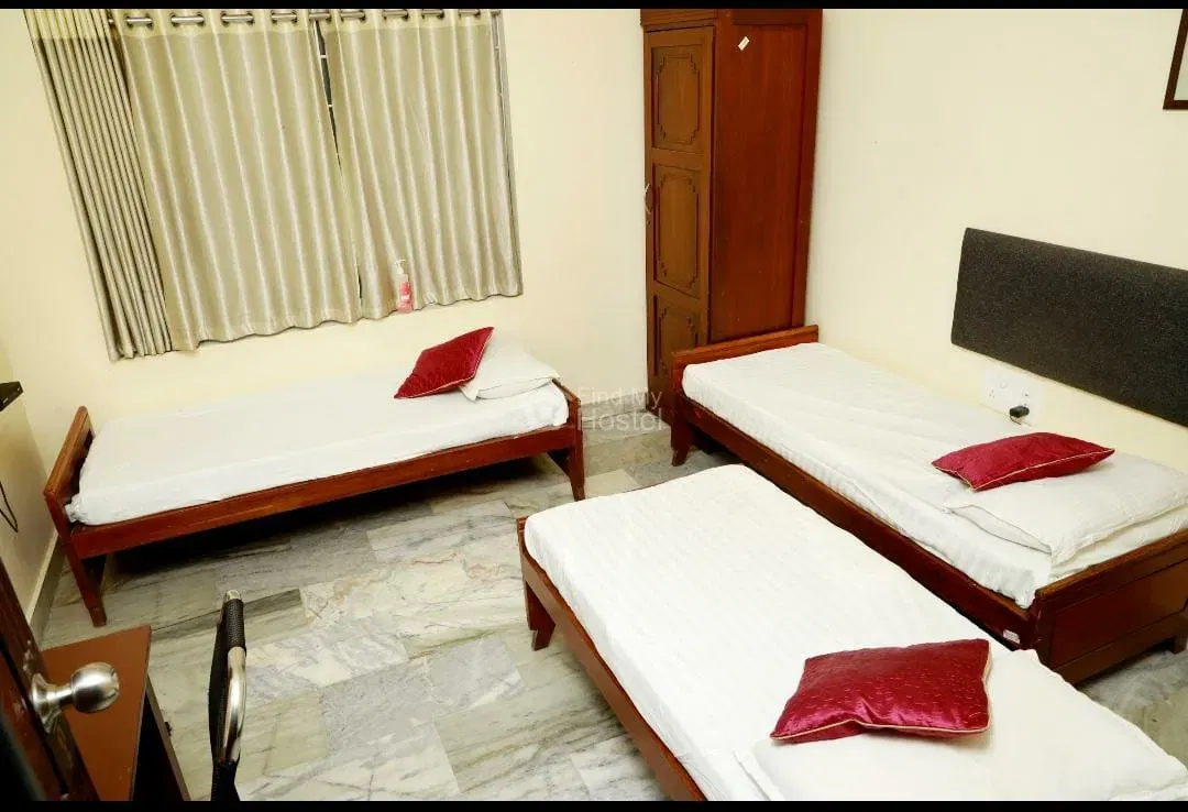 SAJ INN LADIES HOSTEL in MG-Road, Ernakulam — photo 2
