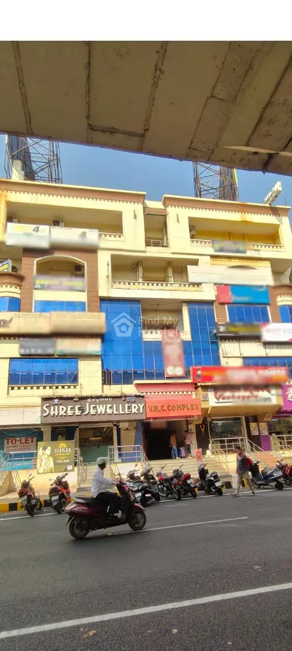 Room4U in Dwaraka Nagar, Visakhapatnam — photo 2