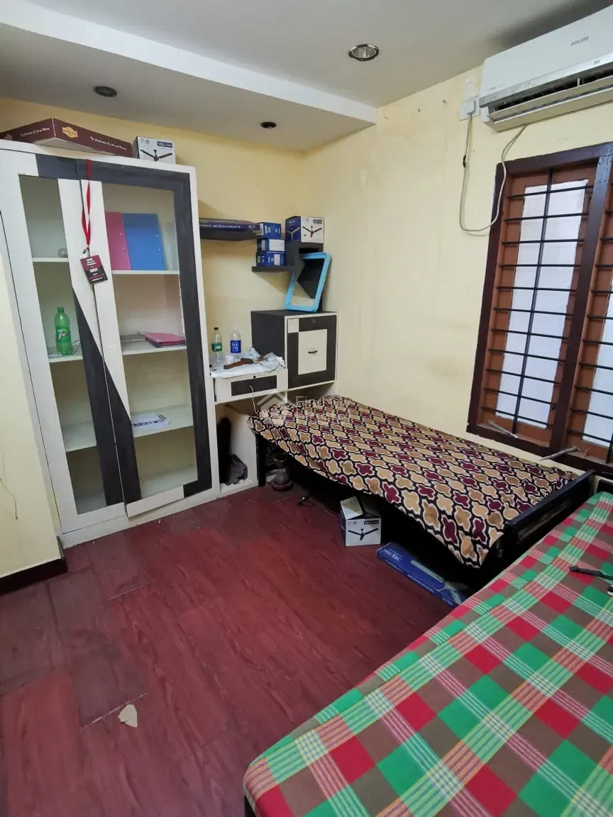 FRIENDS GENTS HOSTEL in Kaloor, Ernakulam — photo 3