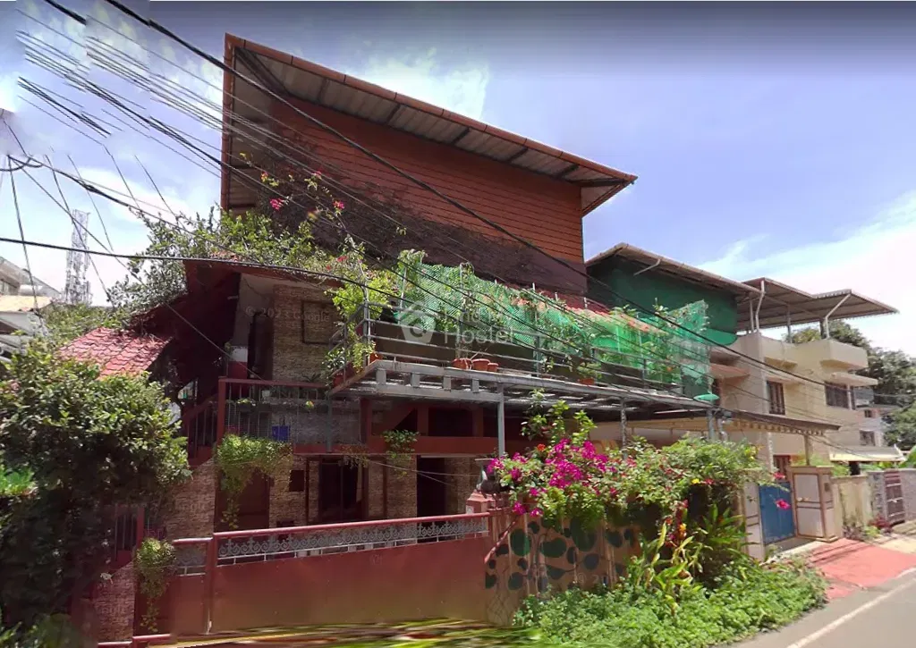 St. Mary's Ladies Hostel in MG-Road, Ernakulam — main photo